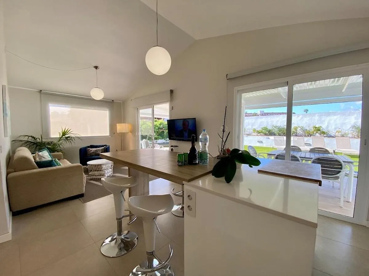 Villa Spectacular 3-Bedroom Bungalow In Playa Del Ingles San Bartolome de Tirajana  Spain