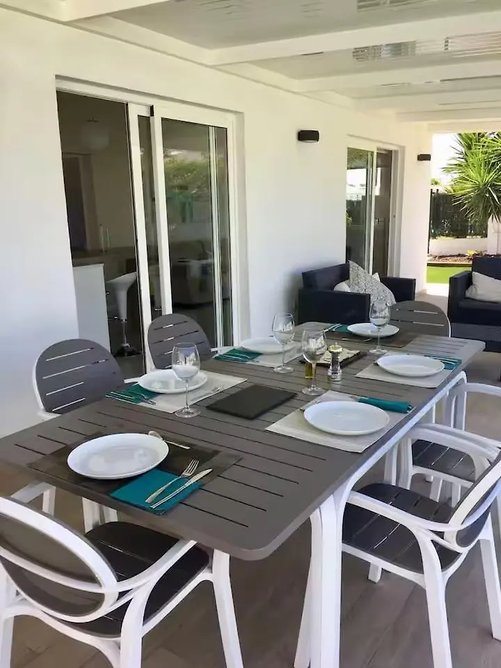 Villa Spectacular 3-Bedroom Bungalow In Playa Del Ingles San Bartolome de Tirajana