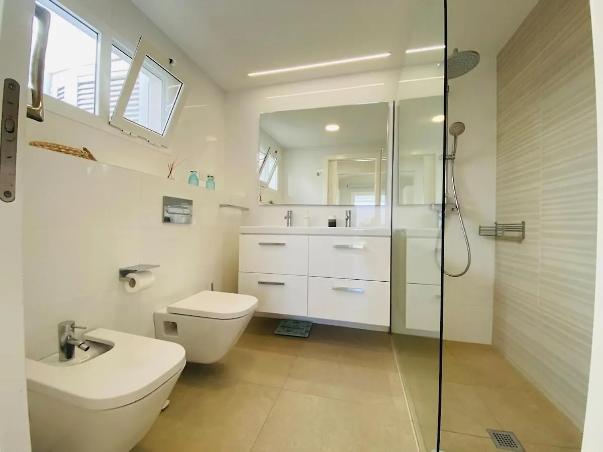 Spectacular 3-Bedroom Bungalow In Playa Del Ingles San Bartolome de Tirajana  Spain