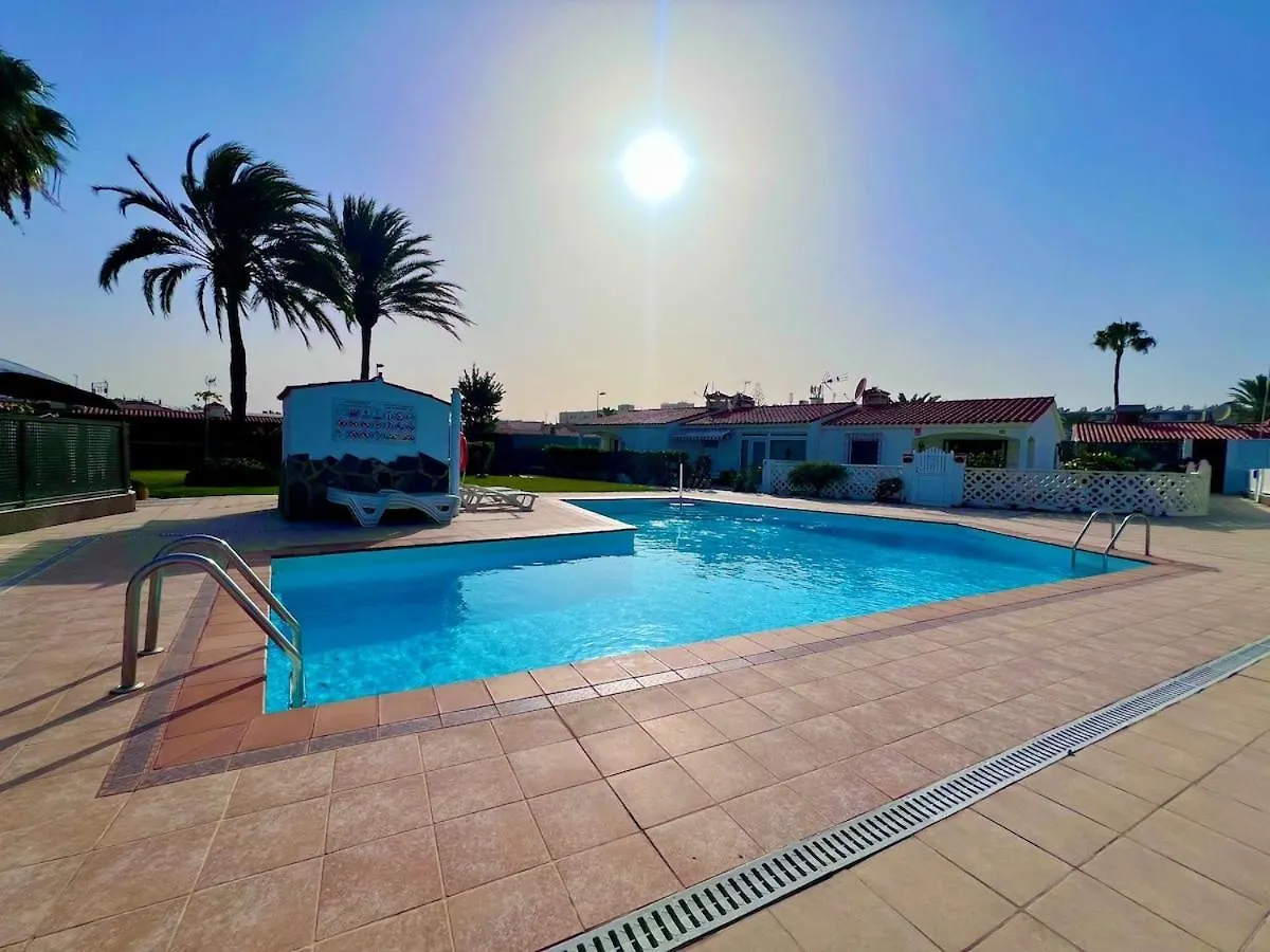 Spectacular 3-Bedroom Bungalow In Playa Del Ingles San Bartolome de Tirajana  Villa